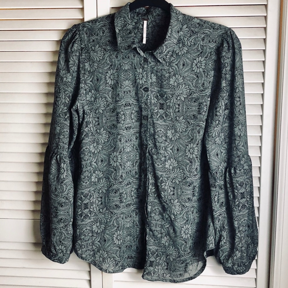 FREE PEOPLE BUTTON DOWN/SEMI SHEER SHIRT